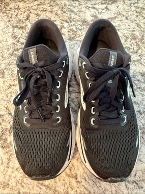 Brooks Black Women's Running Shoes with White Accents